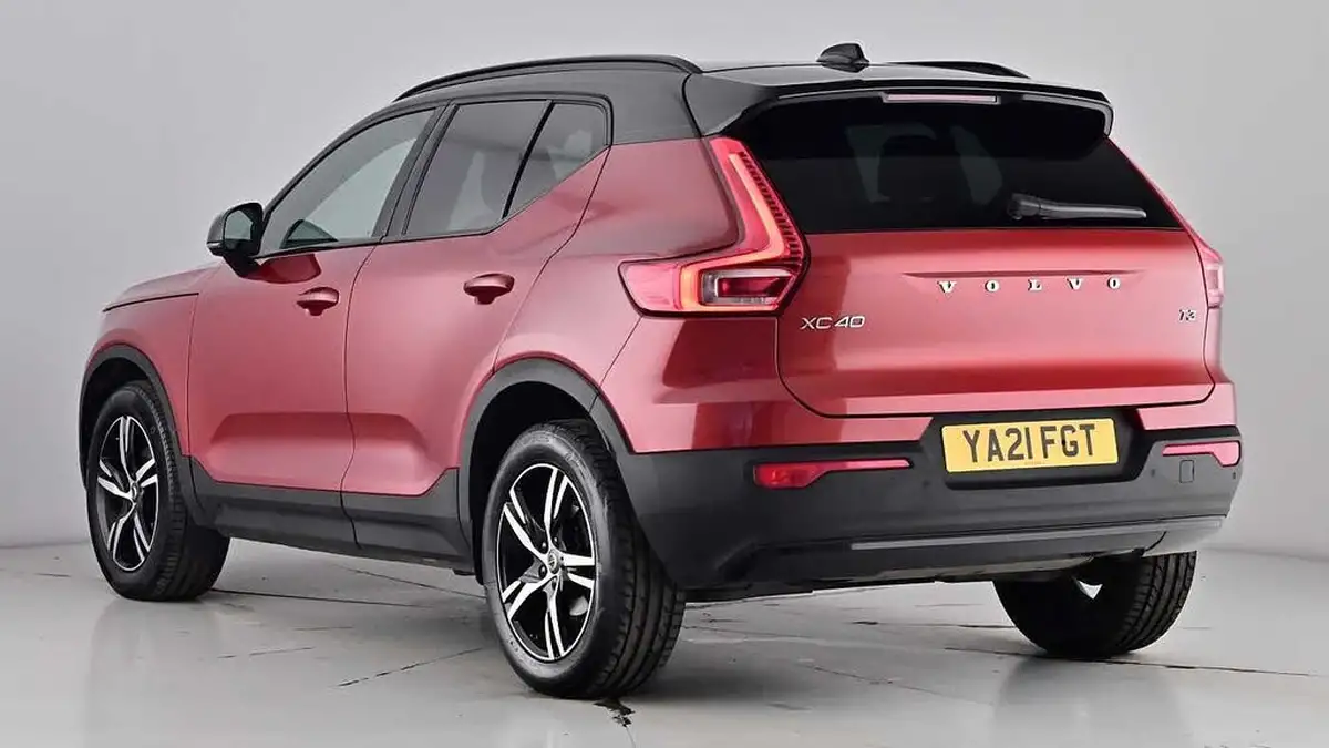 2021-volvo-xc40-15-t3-r-design-161bhp-big-1