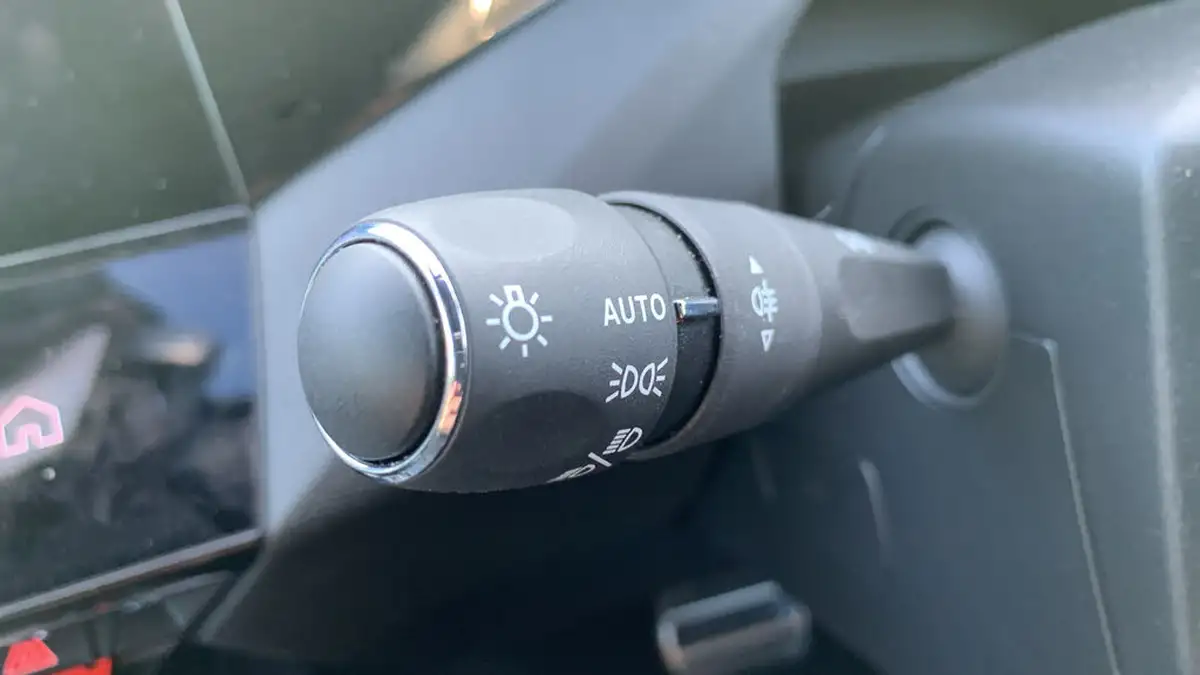 2024-peugeot-308-16-puretech-gt-180ps-big-26