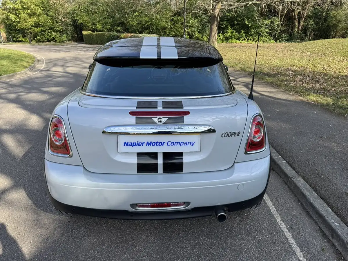 2013-mini-coupe-16-cooper-auto-big-5