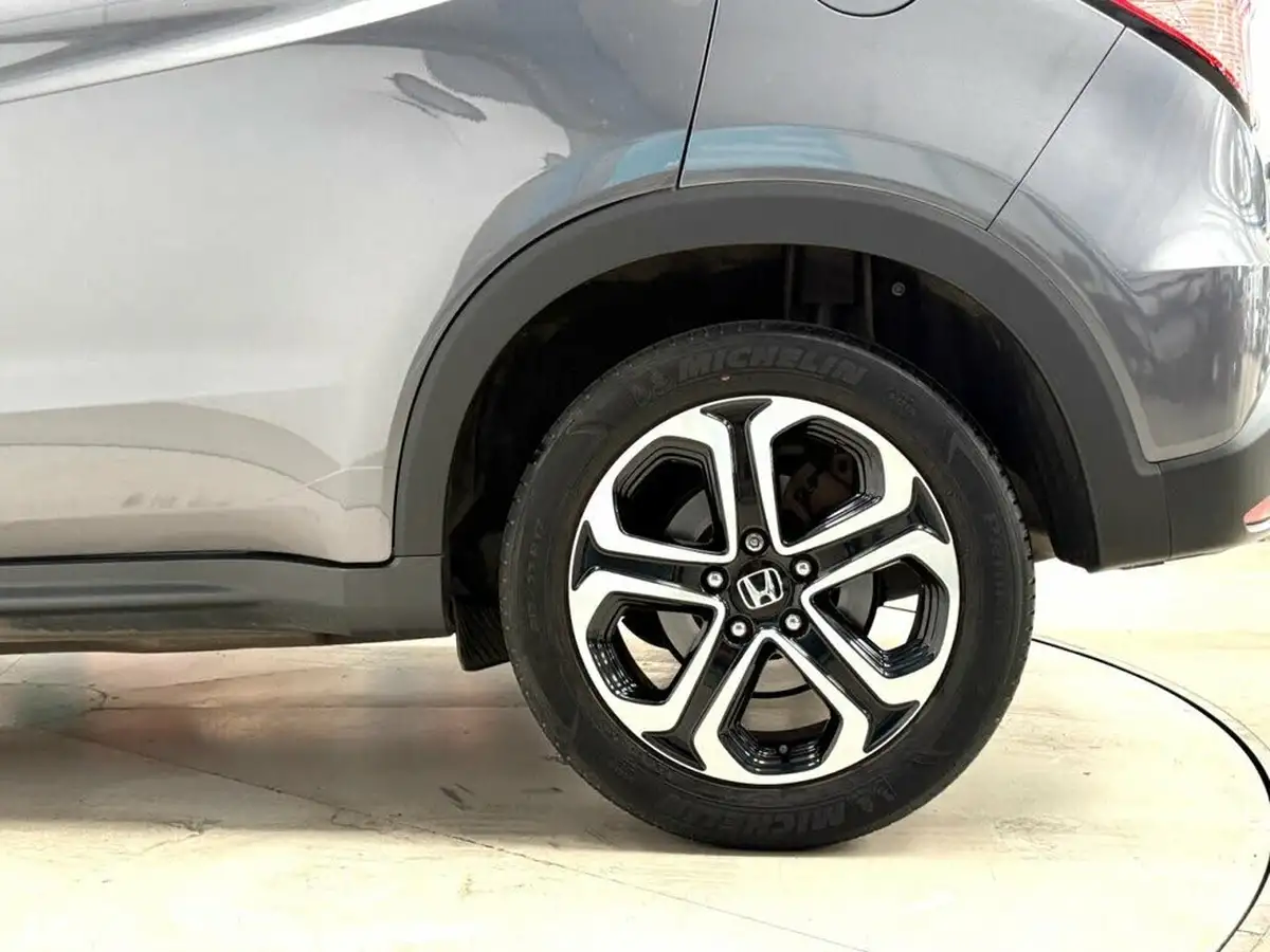 2017-honda-hr-v-15-i-vtec-se-big-11