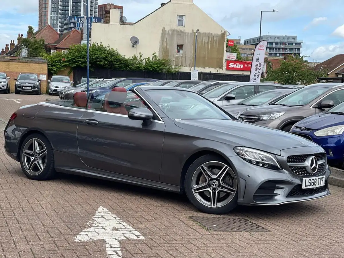 2018-mercedes-benz-c-class-15-c200-amg-line-ss-cabriolet-2d-big-9