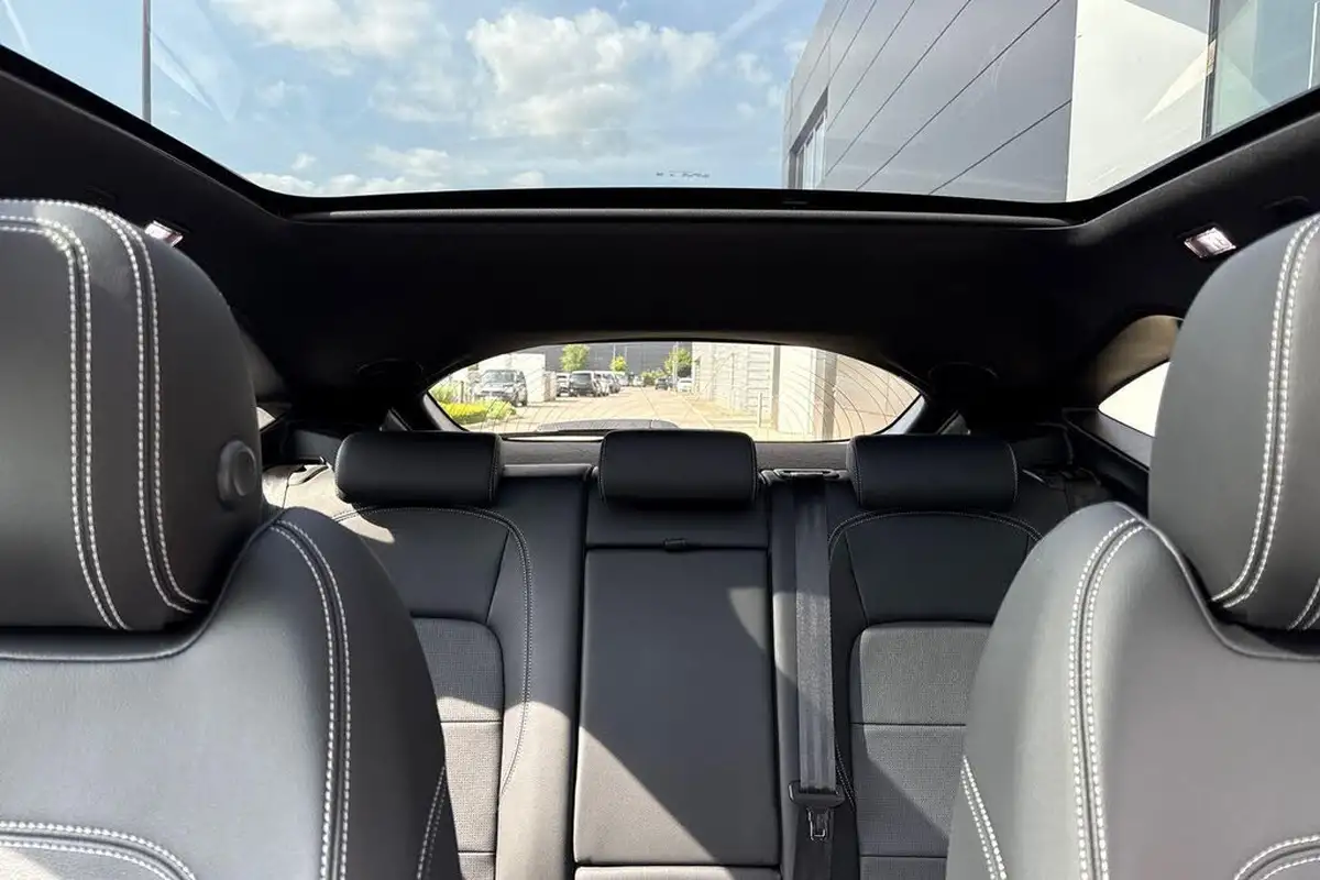 2024-jaguar-e-pace-20-d200-r-dynamic-se-black-big-26