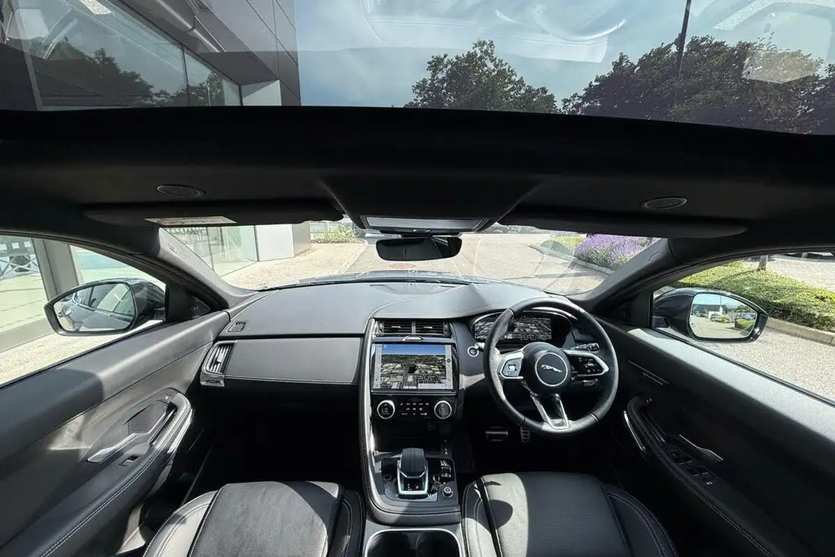 2024-jaguar-e-pace-20-d200-r-dynamic-se-black-big-2