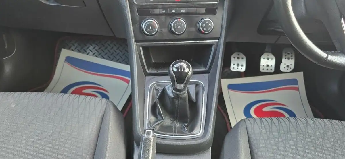 2015-seat-leon-12-se-tech-pack-tsi-110ps-hatchback-5d-big-31