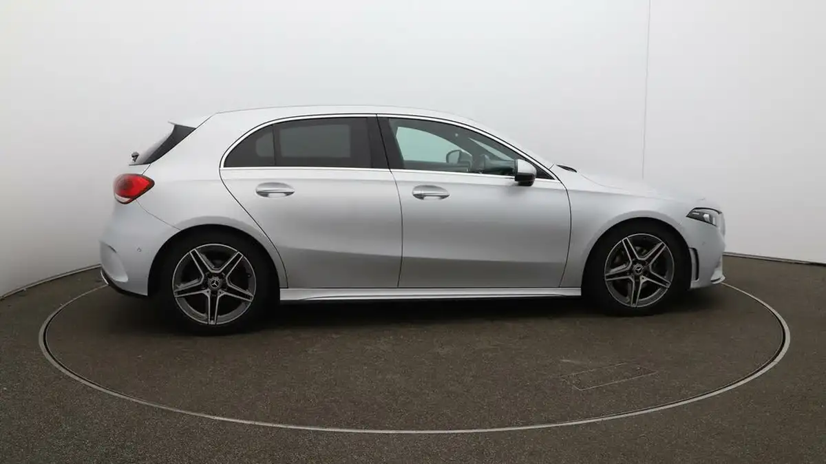 2020-mercedes-benz-a-class-20d-a200d-amg-line-executive-hatchback-5d-big-49