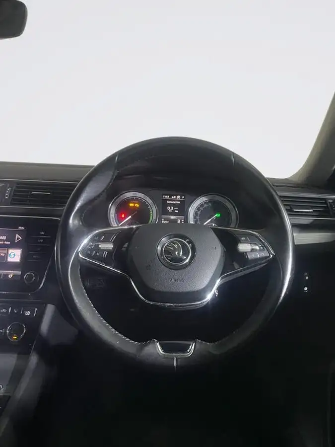2021-skoda-superb-14-tsi-se-technology-156ps-estate-big-10