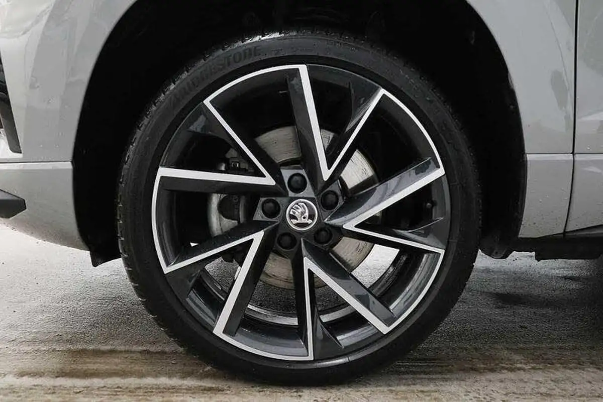 2023-skoda-karoq-15-tsi-sportline-dsg-big-4