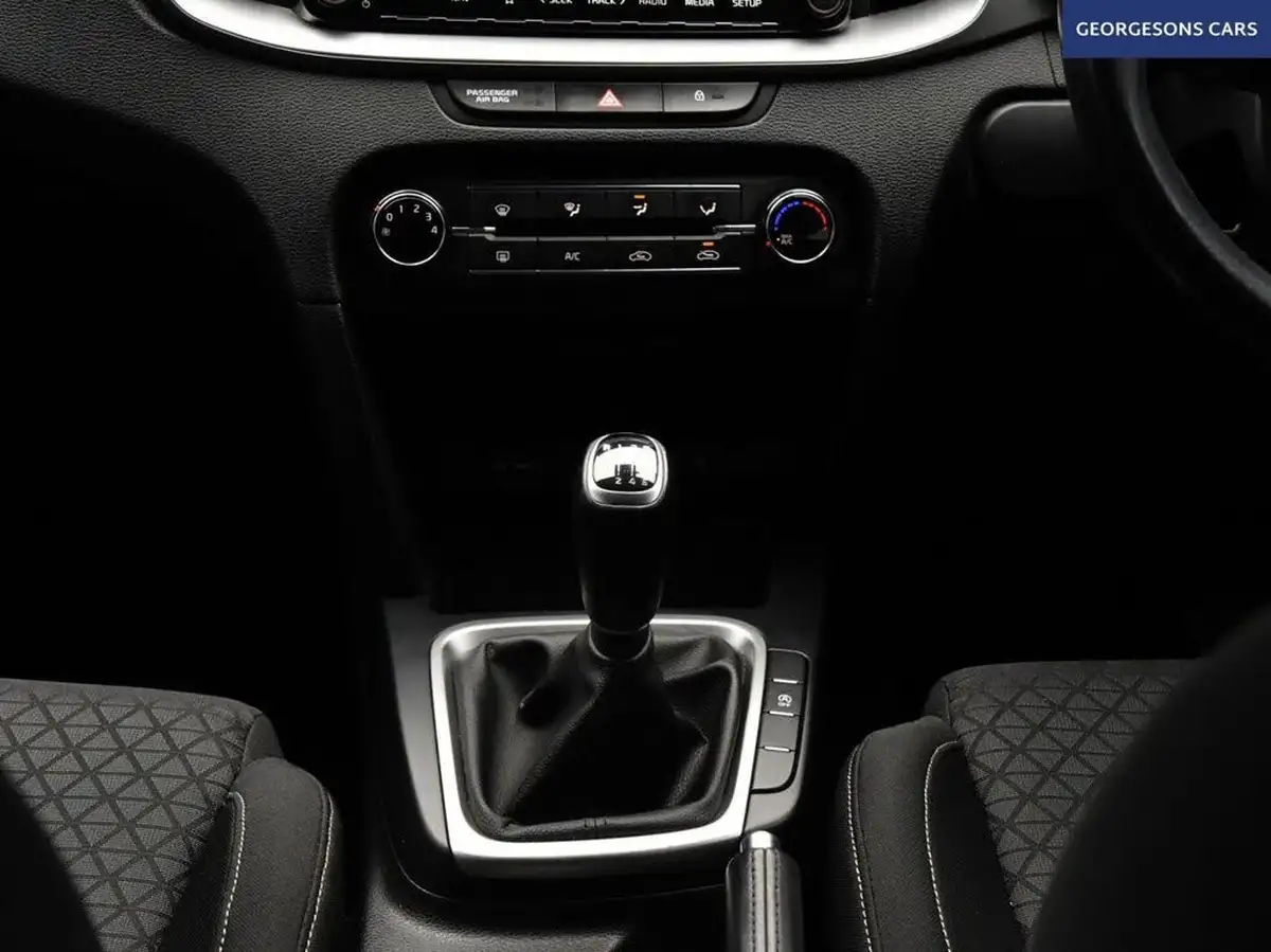 2020-kia-ceed-10-t-gdi-2-nav-sportswagon-big-24