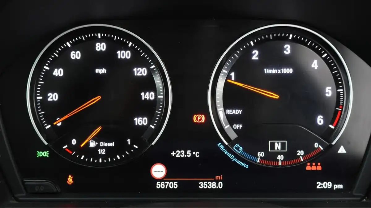 2021-bmw-x1-20td-sdrive18d-xline-big-10