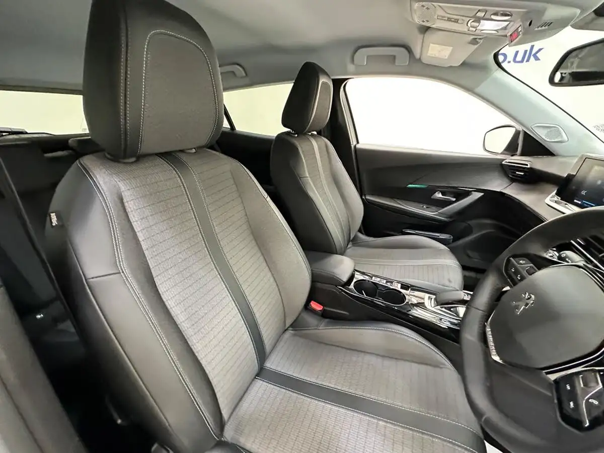 2021-peugeot-208-e-allure-premium-50kwh-big-10
