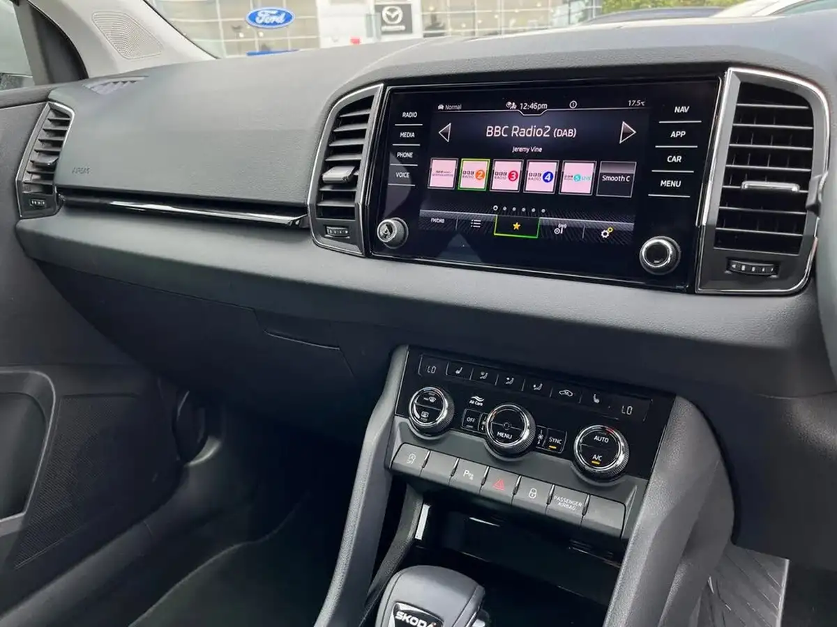 2024-skoda-karoq-15-tsi-se-l-dsg-big-39
