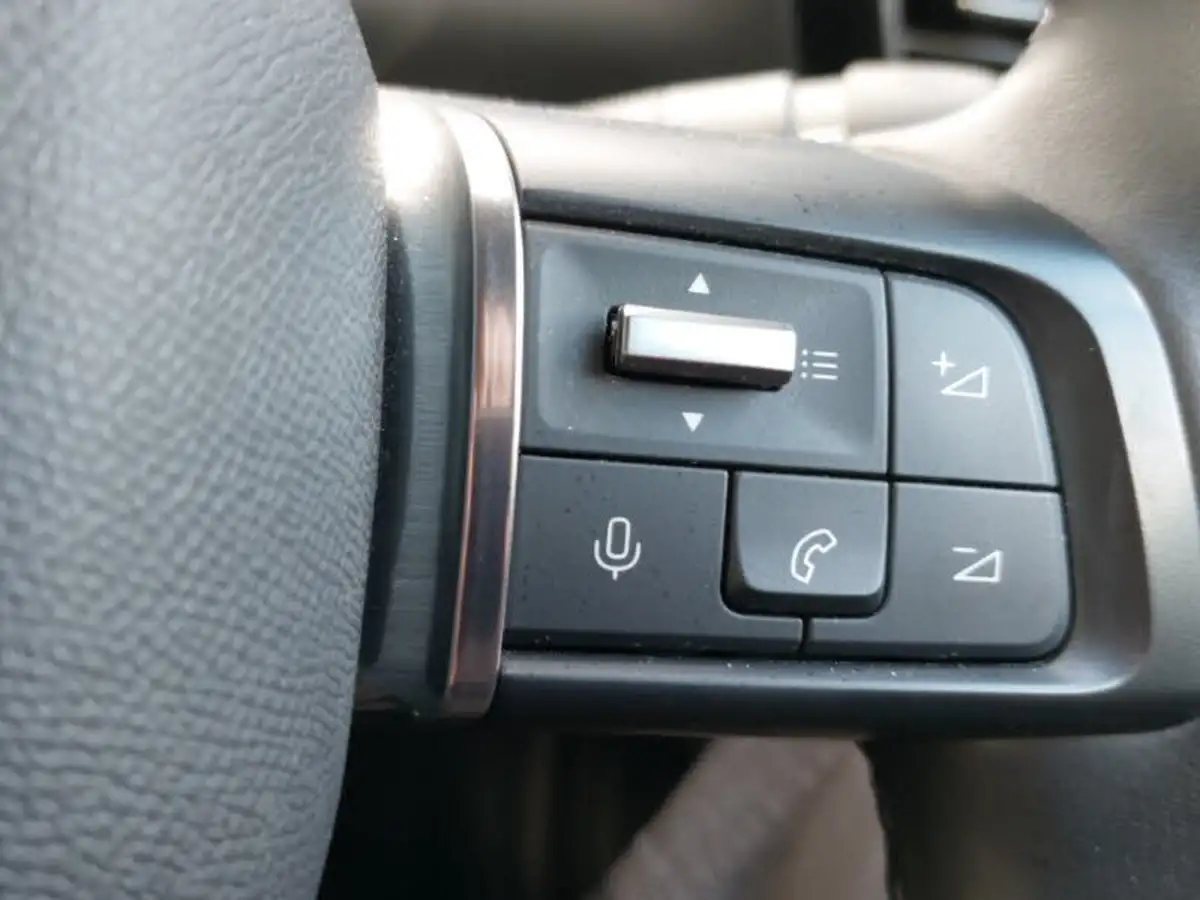 2022-citroen-c4-12-puretech-shine-130ps-big-12
