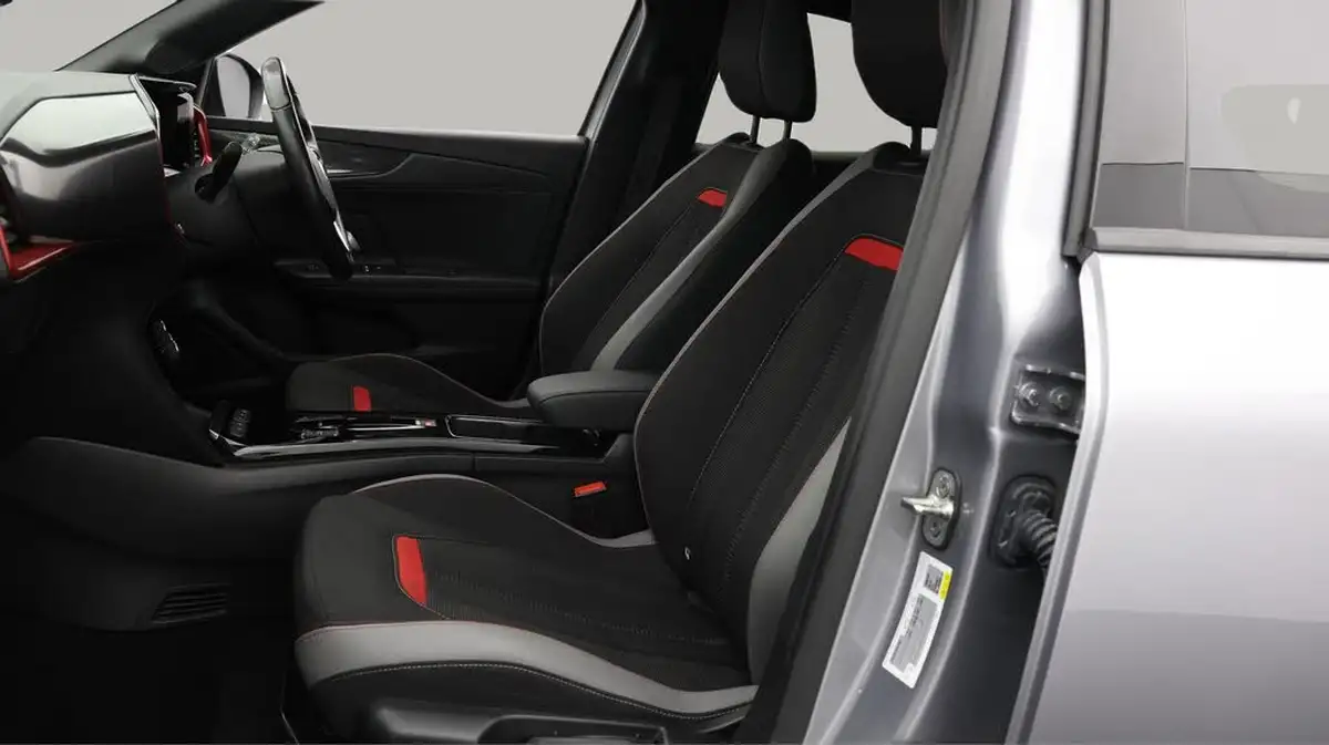 2023-vauxhall-mokka-e-gs-big-14