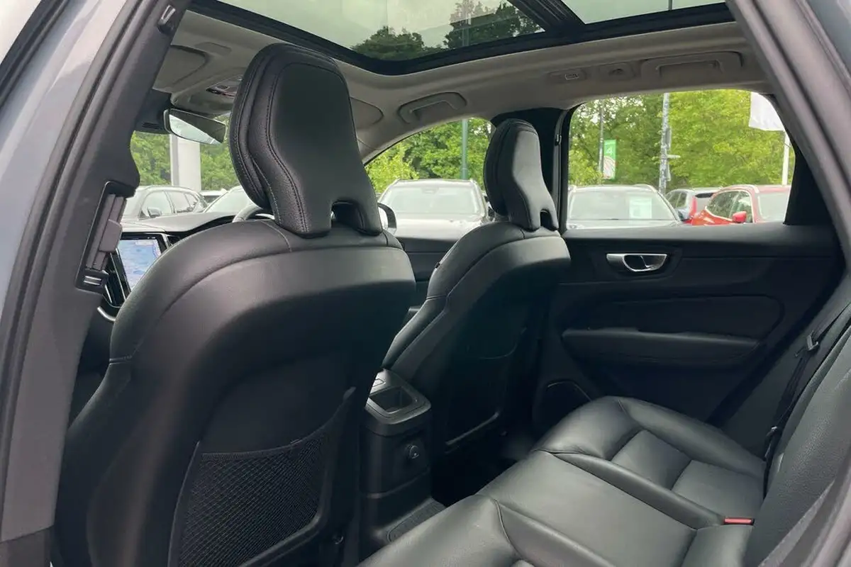 2023-volvo-xc60-20-b5-plus-big-29