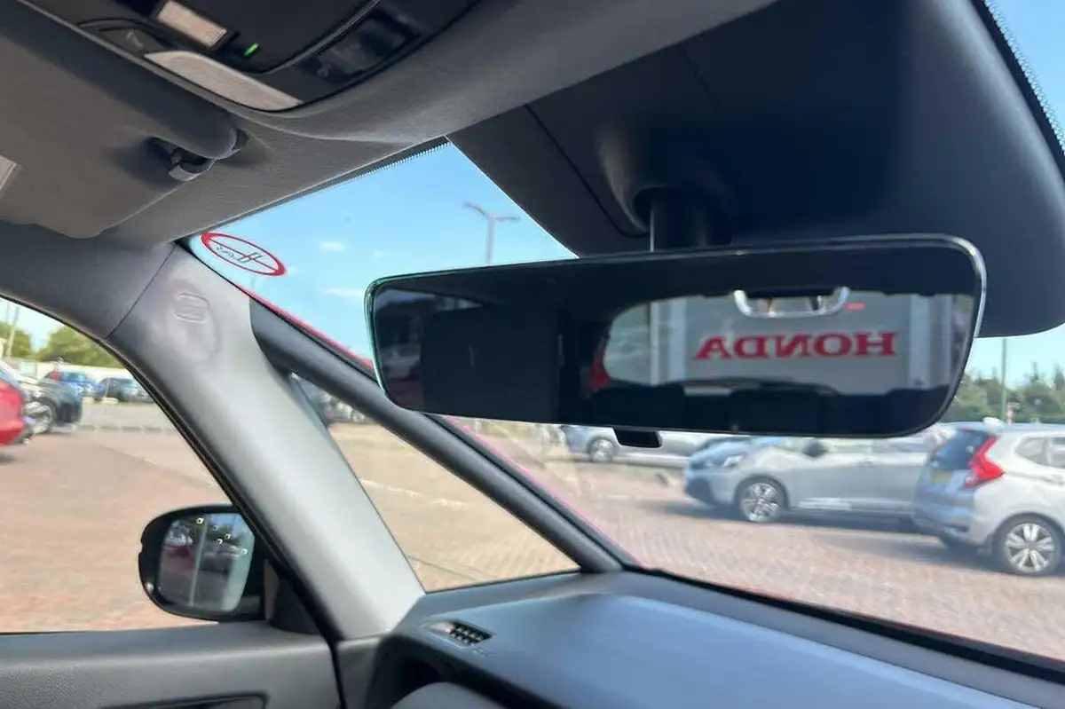 2025-honda-jazz-15-i-mmd-advance-big-34