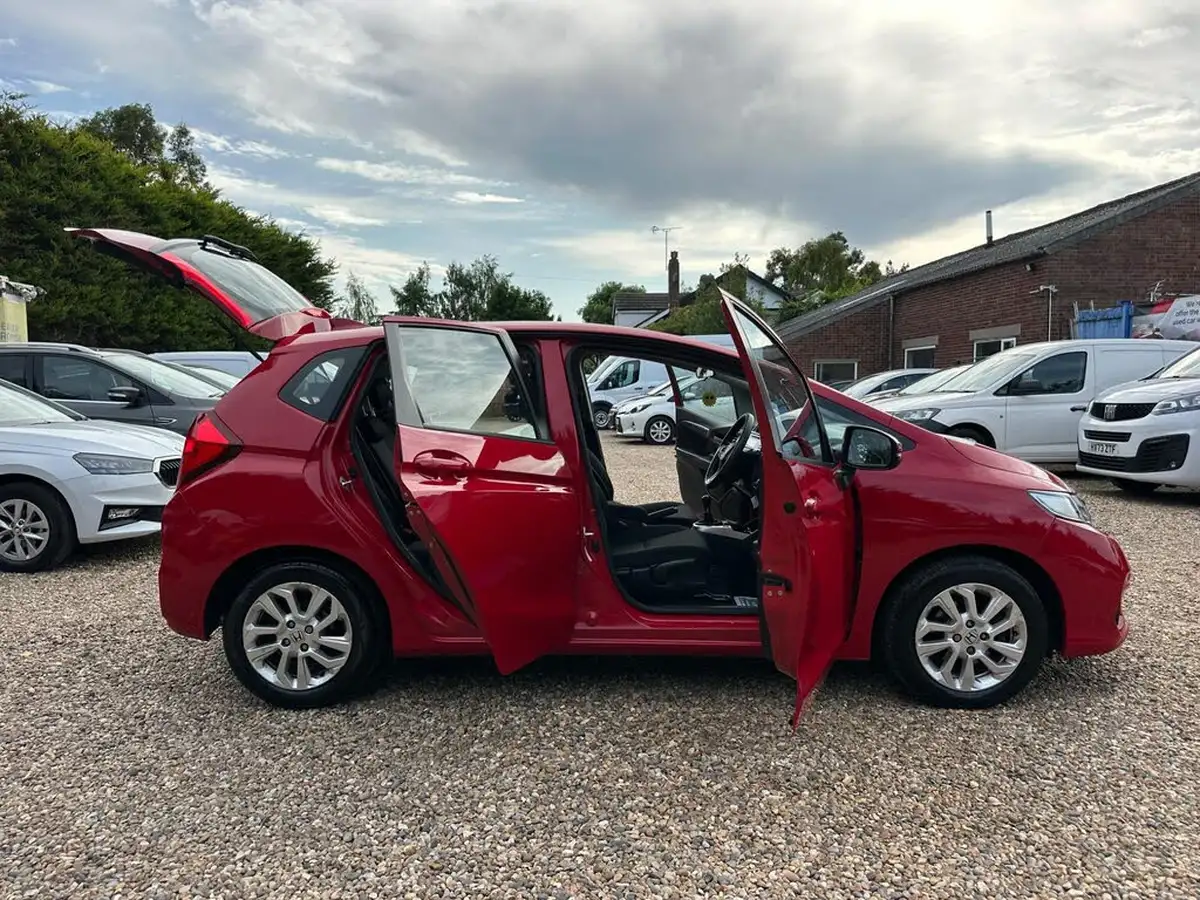 2019-honda-jazz-13-i-vtec-se-big-22