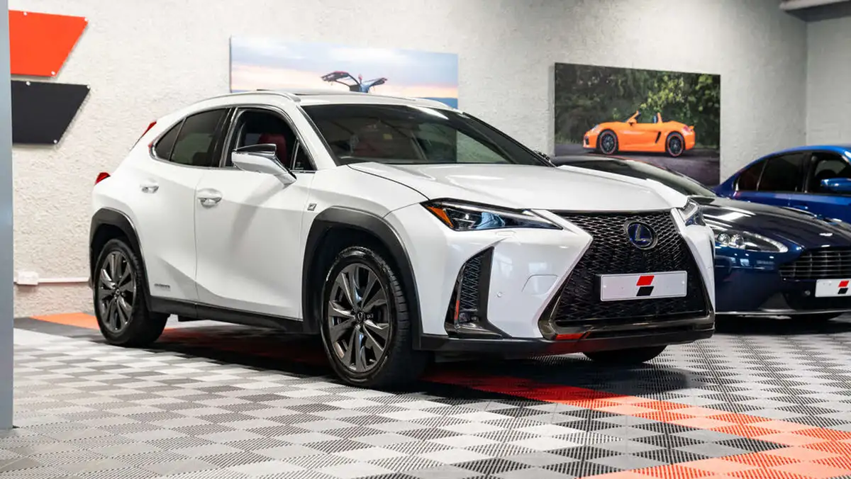 2019-lexus-ux-250h-20-f-sport-premium-plus-packsun-e-four-big-3