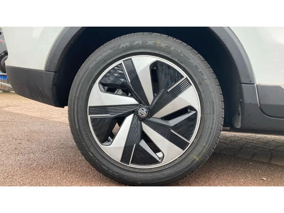 2025-mg-zs-suv-e-trophy-connect-ev-176ps-big-6