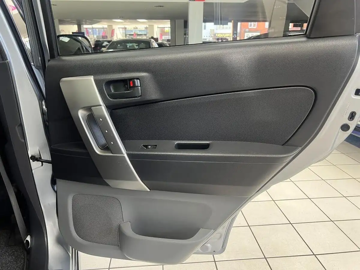 2006-daihatsu-terios-15-se-big-22