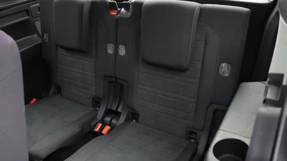 2021-volkswagen-touran-15-tsi-sel-dsg-big-20