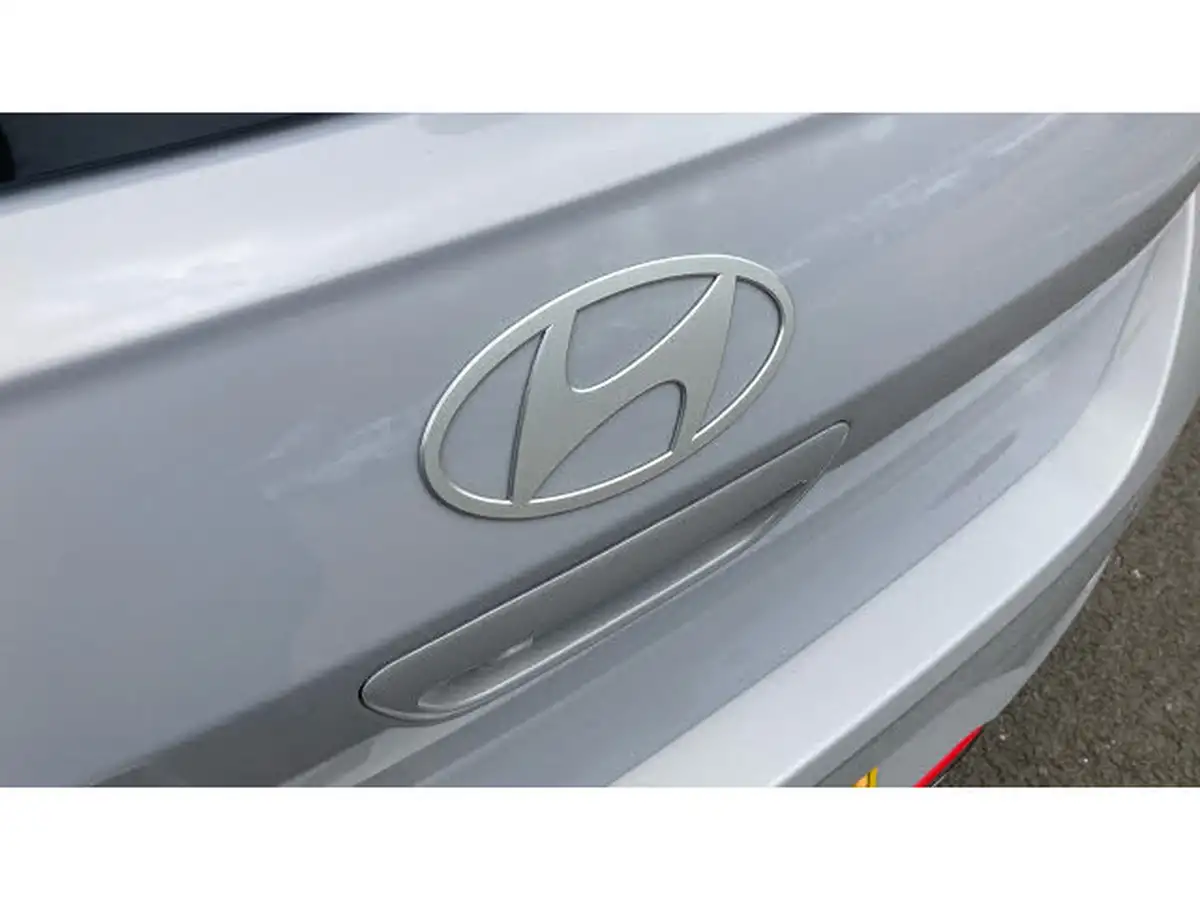2025-hyundai-i10-10-t-gdi-n-line-90ps-two-tone-roof-big-20