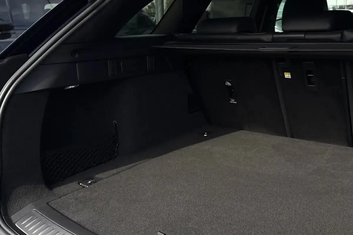 2023-land-rover-range-rover-velar-20-d200-dynamic-se-big-32
