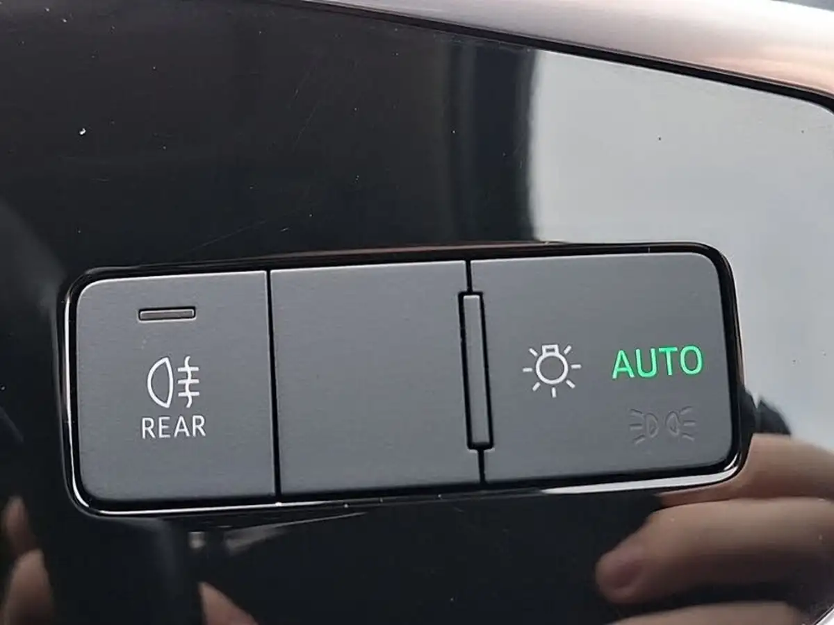 2022-audi-q3-14-45-tfsi-e-technik-big-13