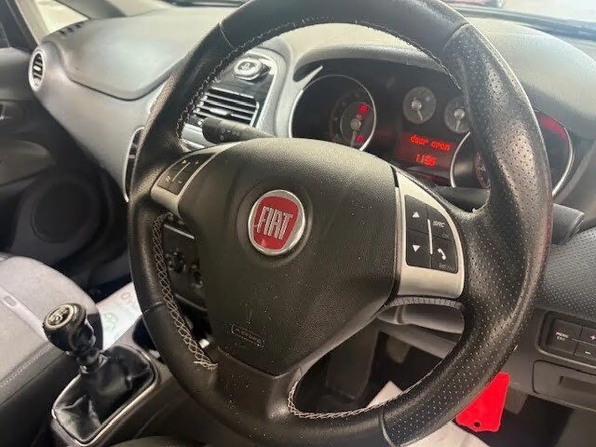 2010-fiat-punto-evo-14-gp-8v-5d-big-24
