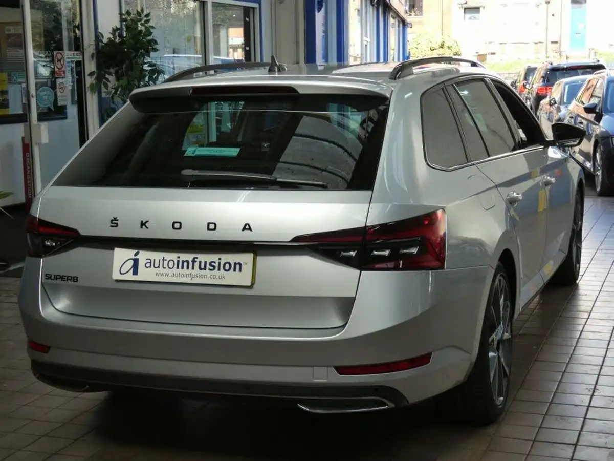 2020-skoda-superb-15-tsi-sportline-plus-estate-big-19