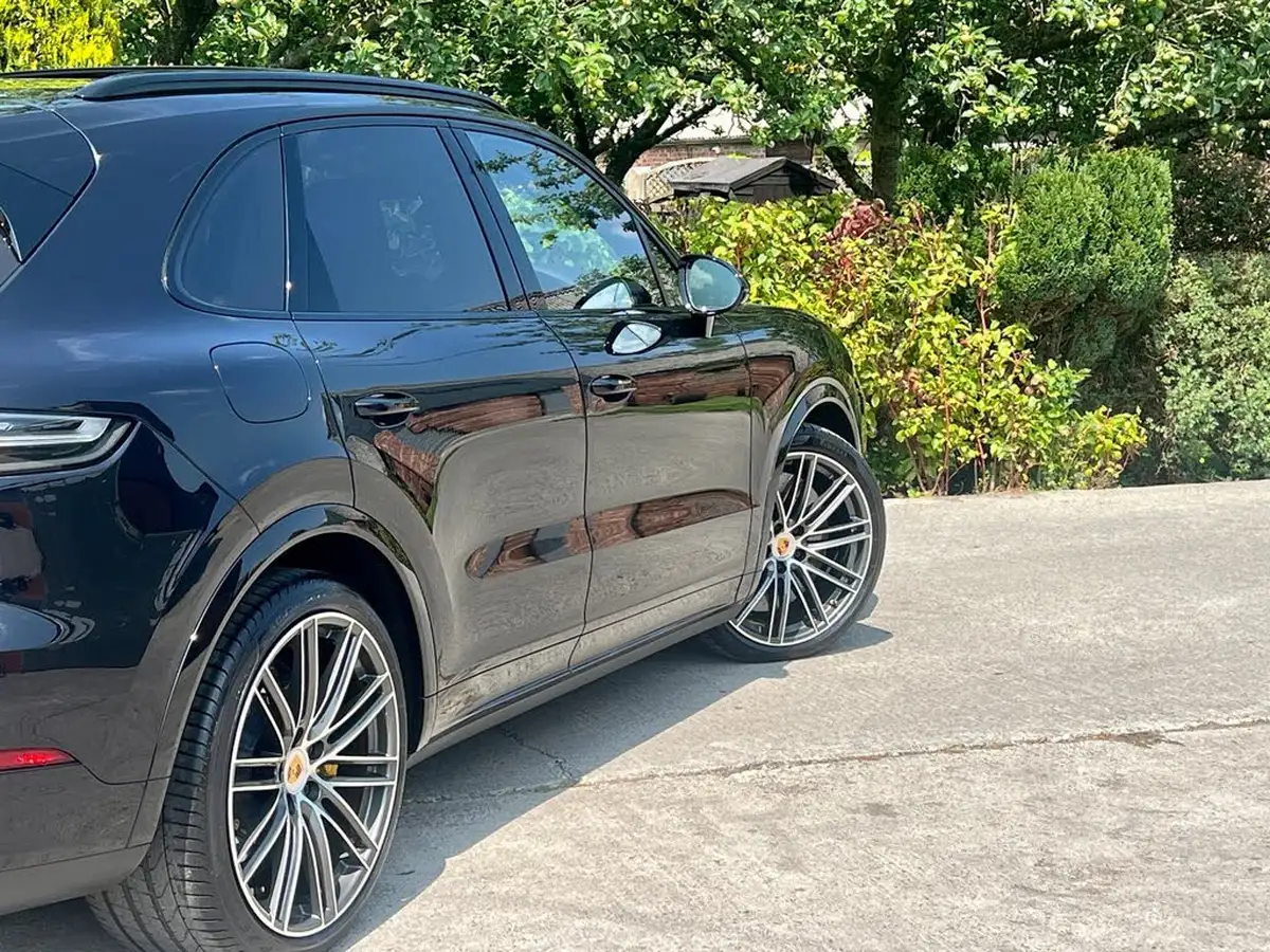 2020-porsche-cayenne-40-v8-turbo-station-wagon-big-38