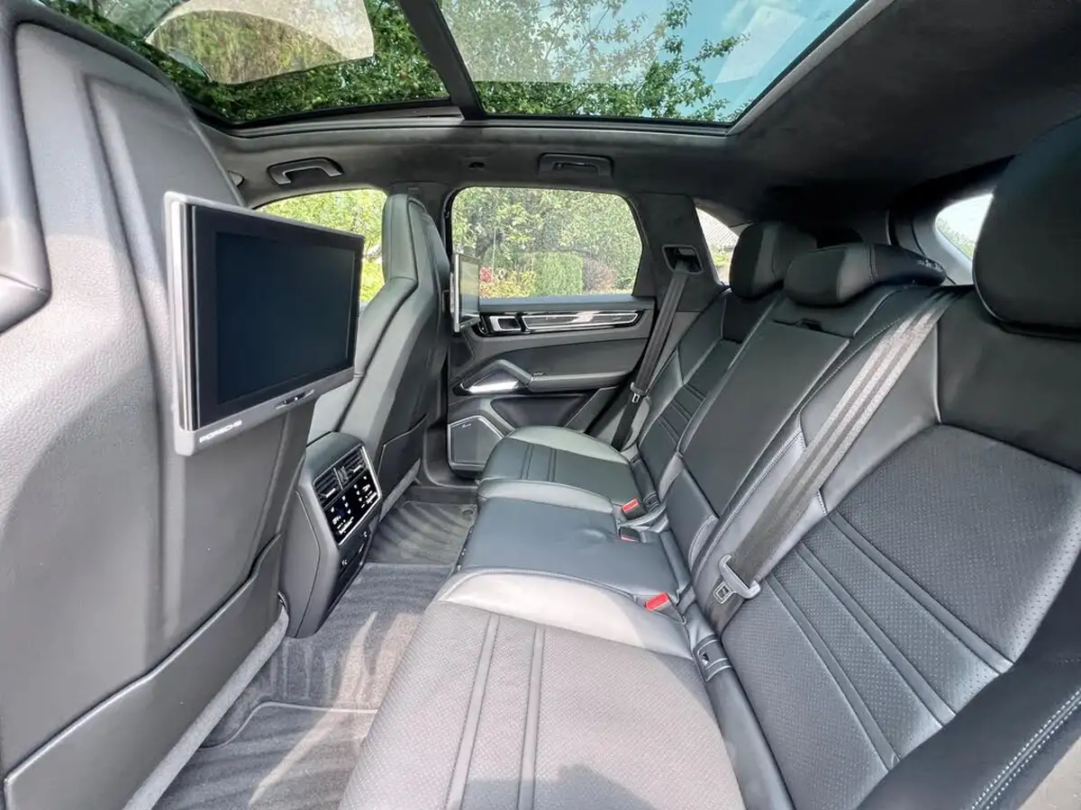 2020-porsche-cayenne-40-v8-turbo-station-wagon-big-14