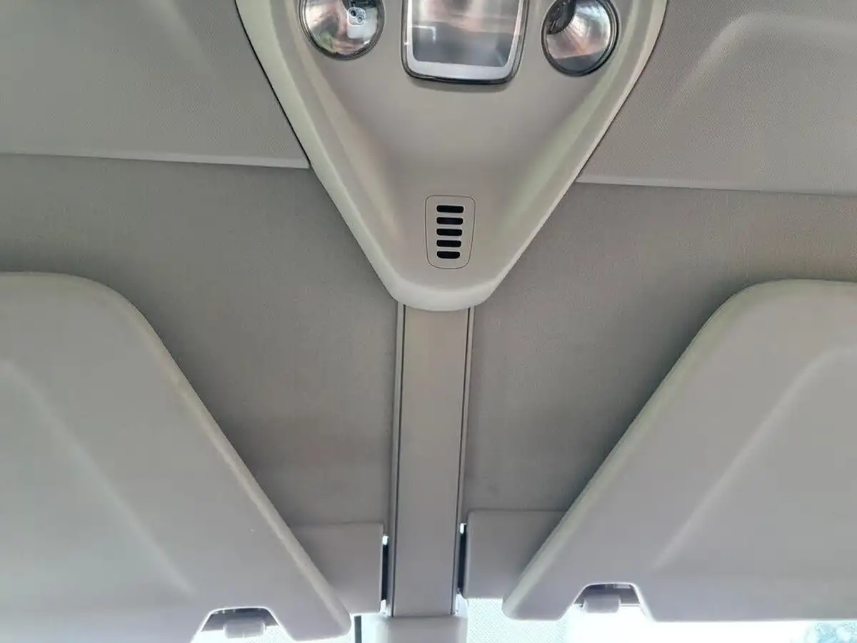 2014-citroen-grand-c4-picasso-16e-hdi-vtr-115ps-big-28