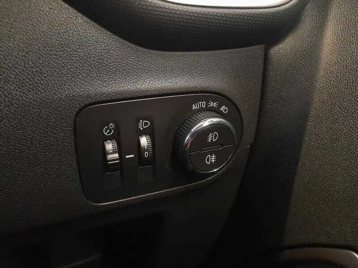 2019-vauxhall-crossland-x-12-elite-83ps-ss-big-19