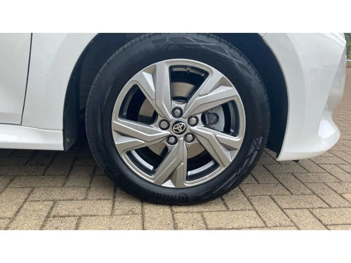 2024-toyota-yaris-15-vvt-i-icon-big-28