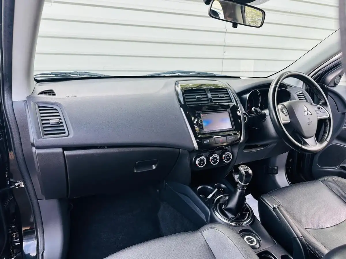 2015-mitsubishi-asx-18td-4-big-41
