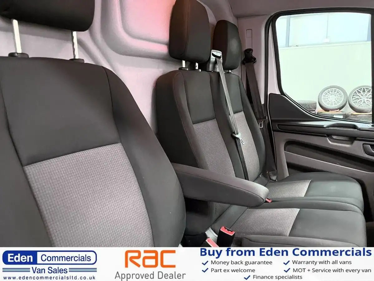 2019-ford-transit-custom-20tdci-300-l1h1-105pseu6-panel-van-big-14