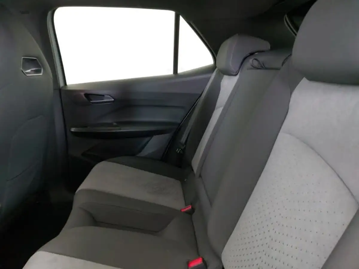 2022-cupra-born-e-v3-230ps-77kwh-e-boost-big-5