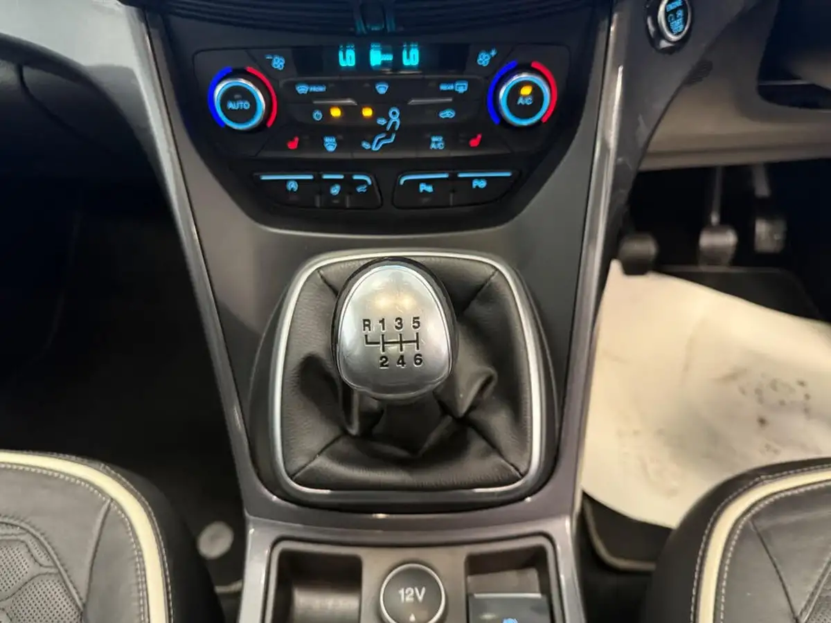 2018-ford-kuga-20tdci-vignale-150ps-big-27