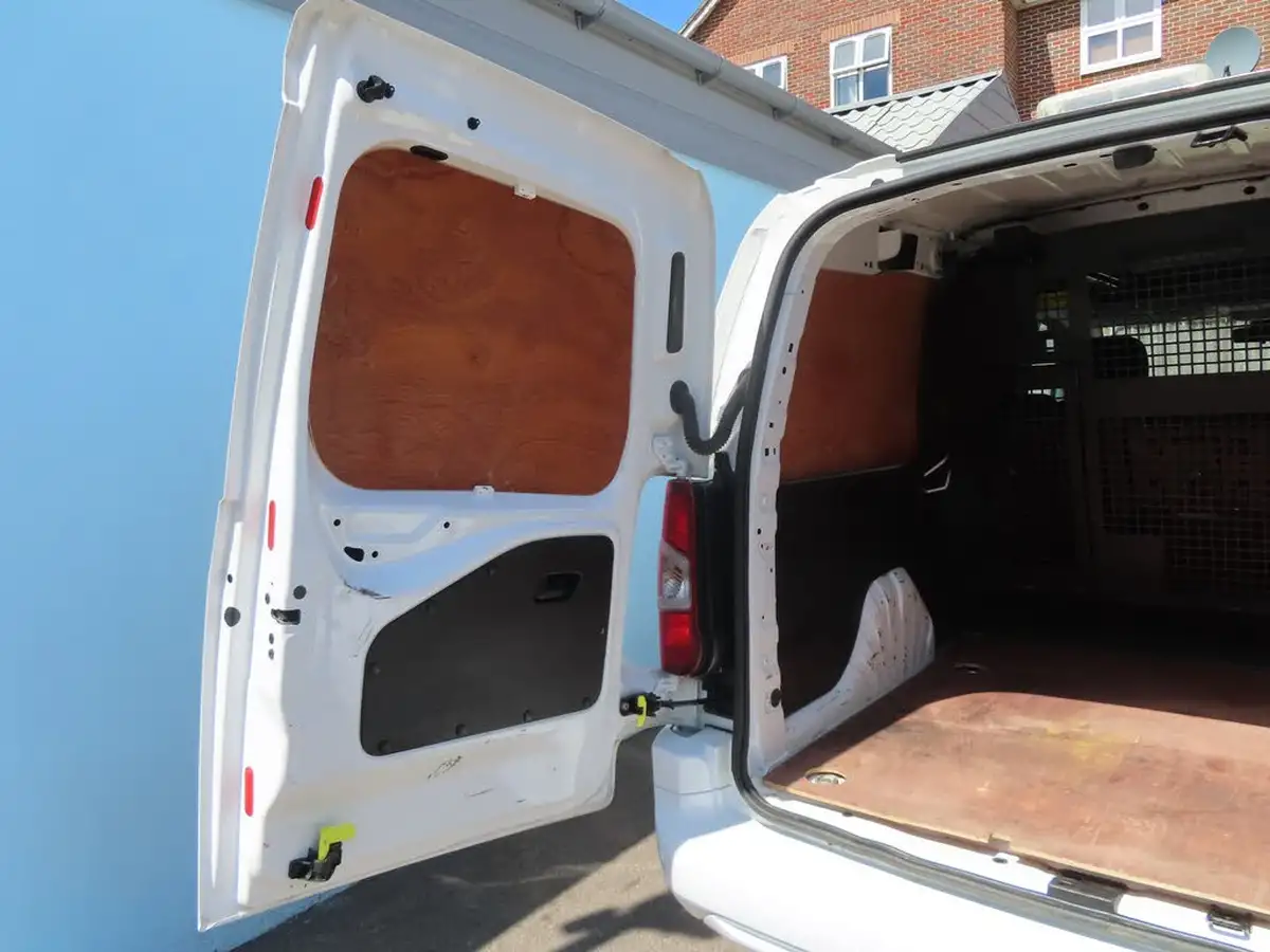 2020-vauxhall-combo-15cdti-sportive-2300-100pseu6d-t-l2h1-crewcab-big-55