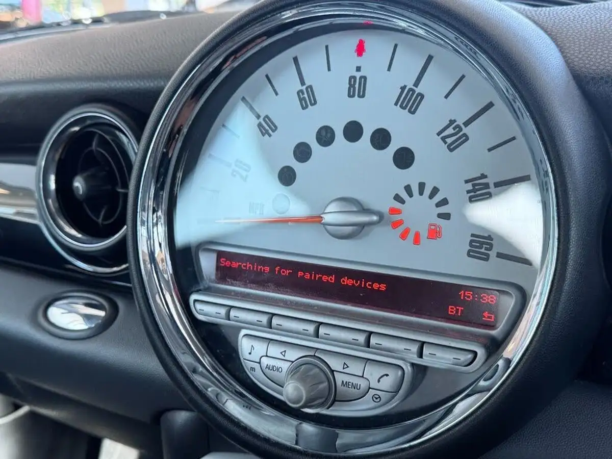 2010-mini-clubman-16-cooper-graphite-big-41