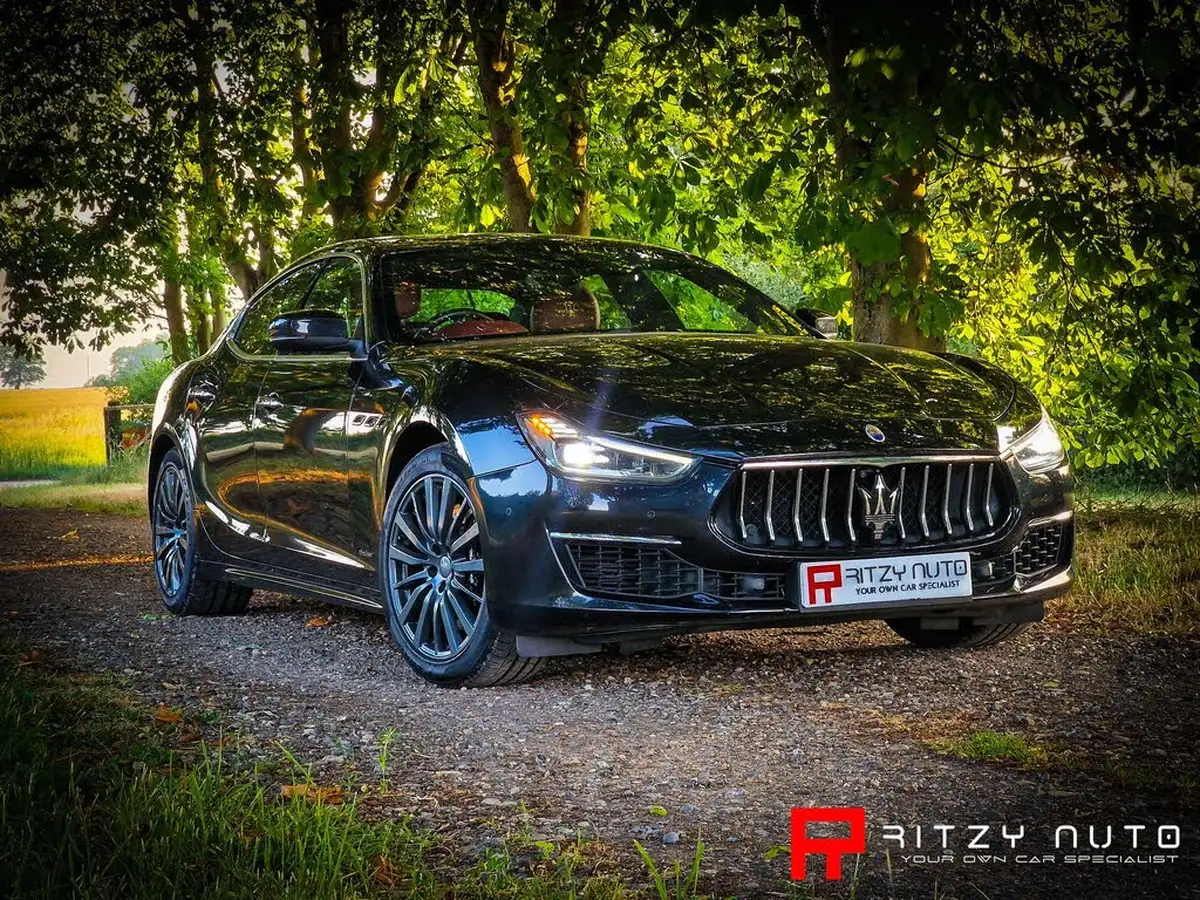 2017-maserati-ghibli-30-s-granlusso-ss-big-65