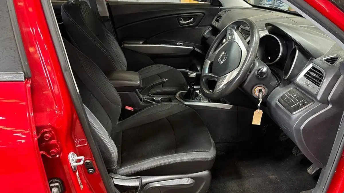 2016-kgm-ssangyong-tivoli-16td-se-big-11