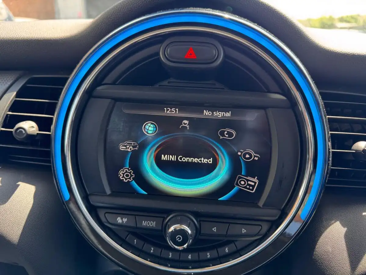 2016-mini-cooper-15-cooper-ss-hatchback-5d-auto-big-26