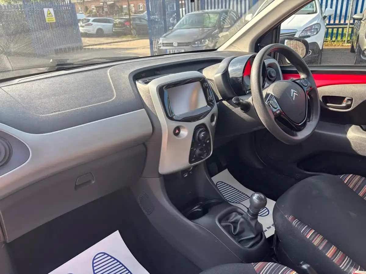 2014-citroen-c1-10-vti-feel-3d-big-8