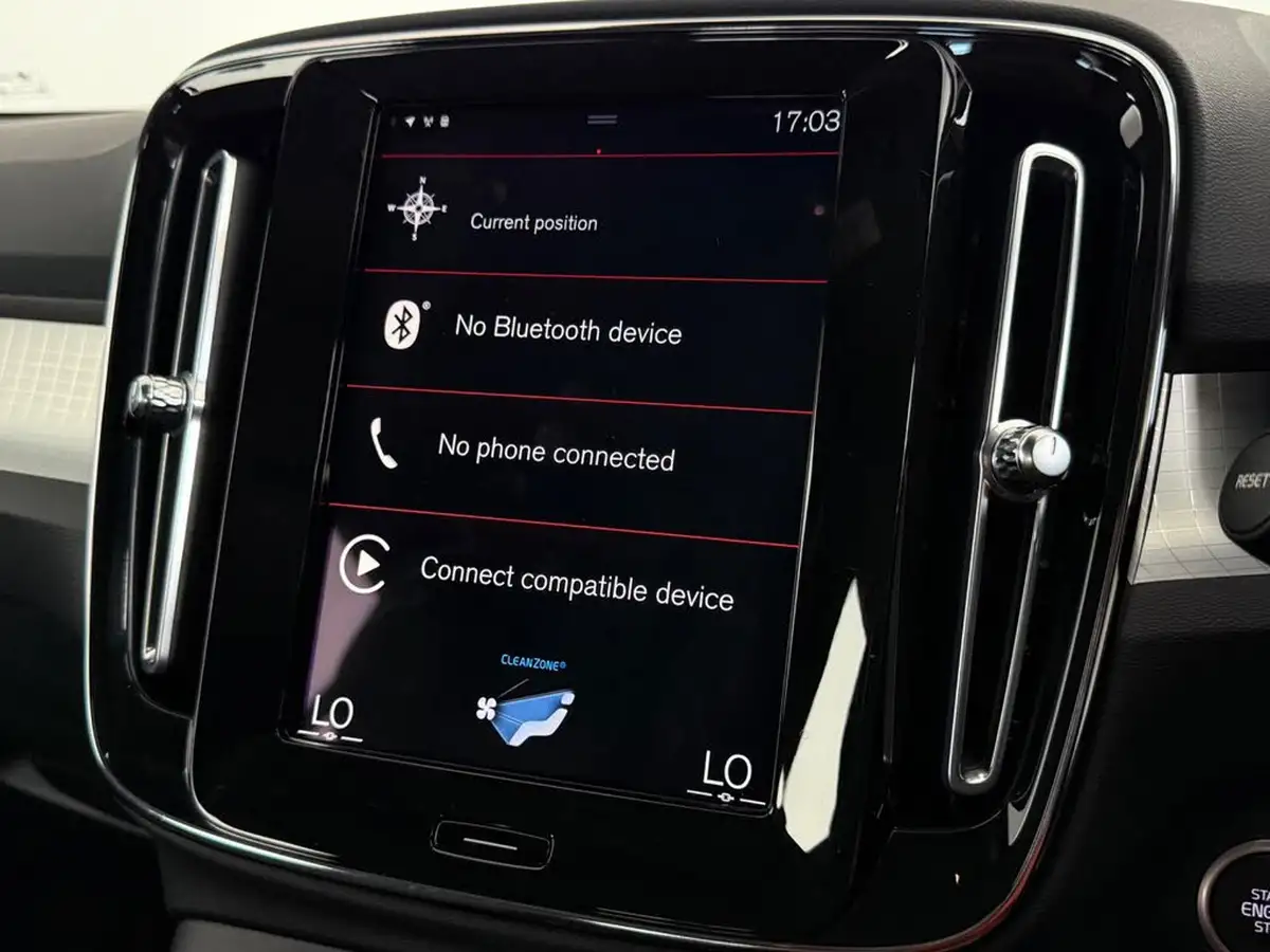2021-volvo-xc40-15-t3-momentum-161bhp-big-29