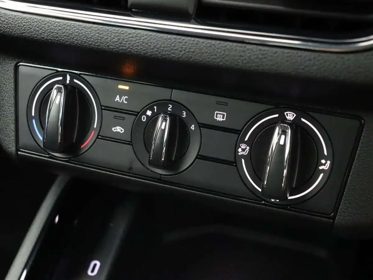 2021-skoda-kamiq-15-tsi-monte-carlo-dsg-big-29