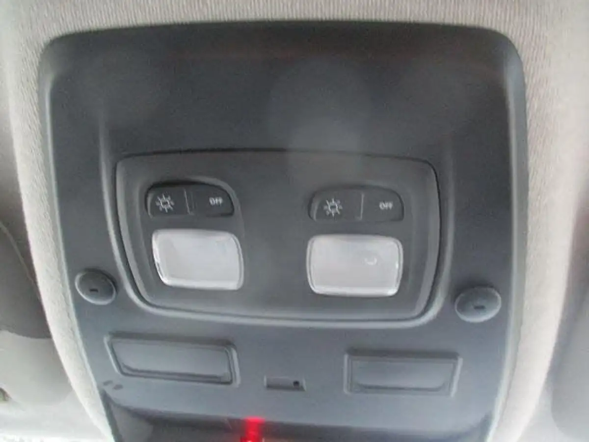 2023-renault-trafic-20dci-sl28-130-business-big-27