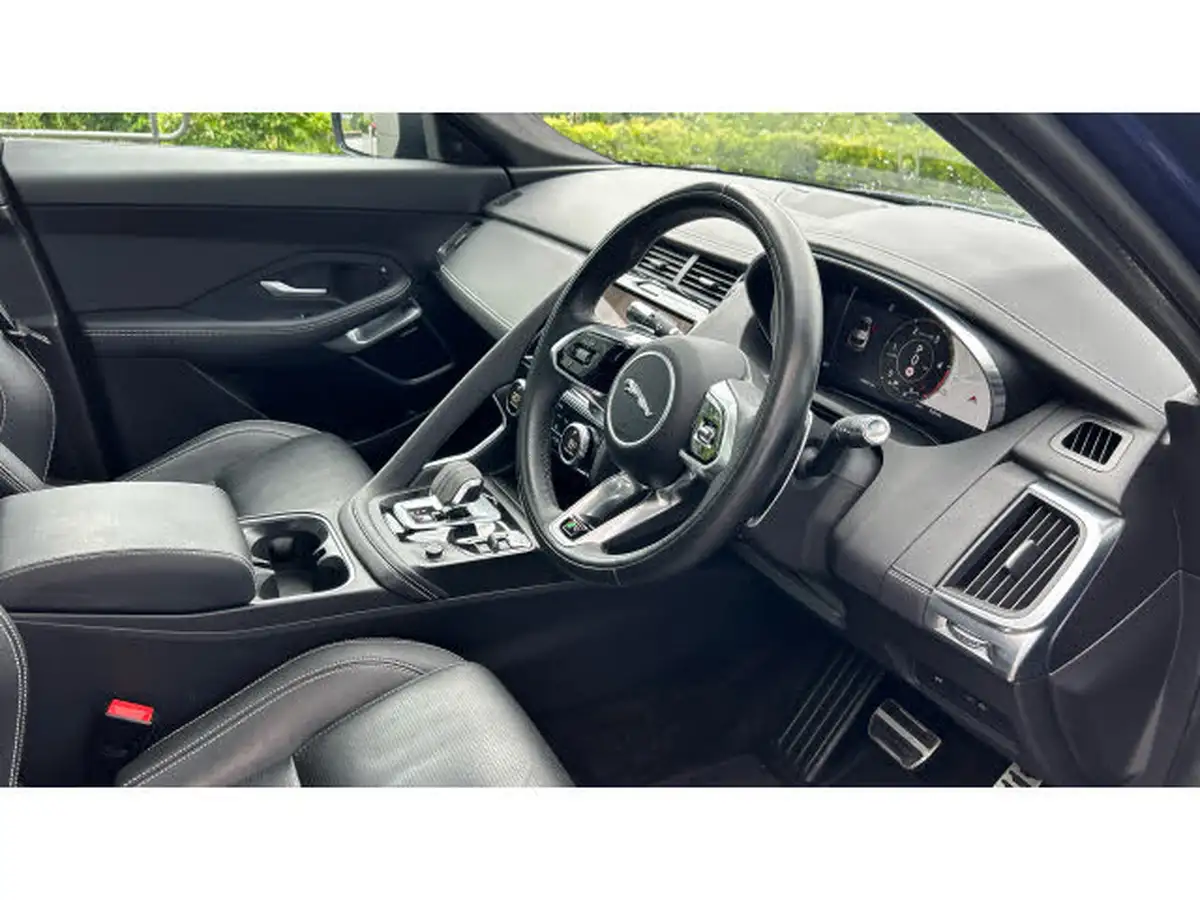 2021-jaguar-e-pace-20-d200-r-dynamic-black-big-33