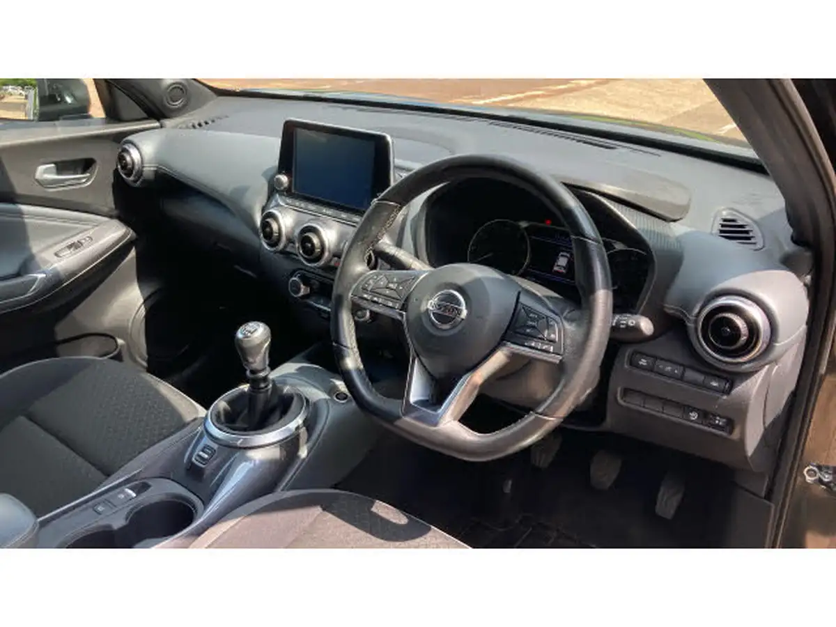 2021-nissan-juke-10-dig-t-n-connecta-big-10