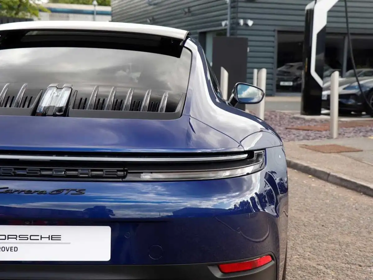 2025-porsche-911-30-carrera-gts-541ps-coupe-3591cc-pdk-big-35